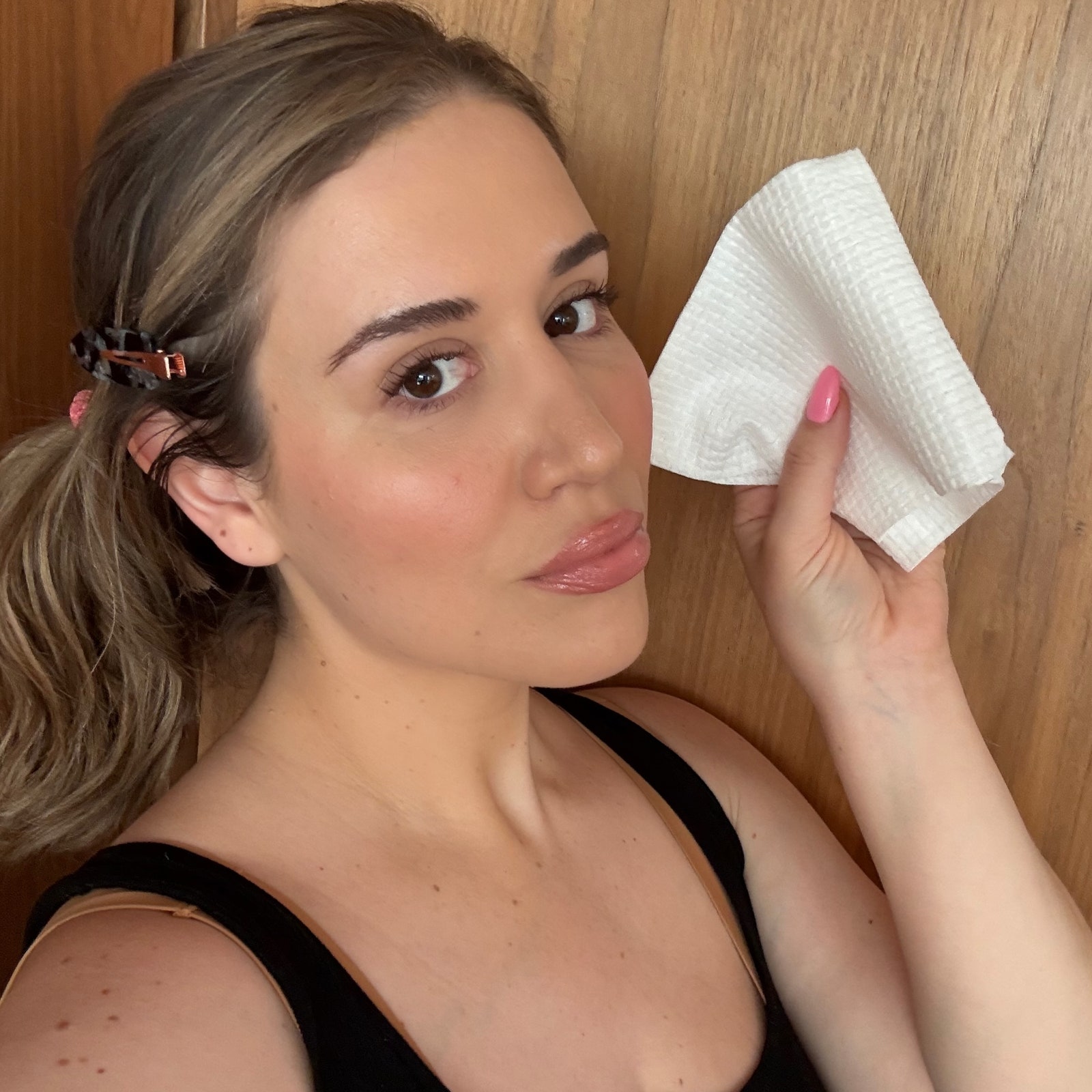 Clean Skin Club Towels Halved My Makeup Removal Time—and Helped Clear My Skin REVIEW