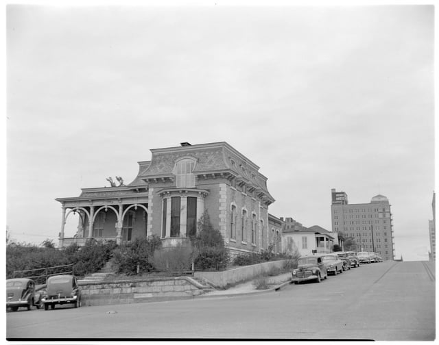 616 Trinity St. (at 7th, looking West) - November 10, 1950