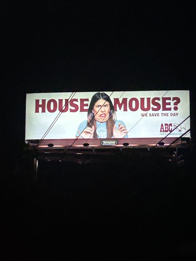 How much did ABC pay Sarah Huckabee Sanders to be on their billboard? 