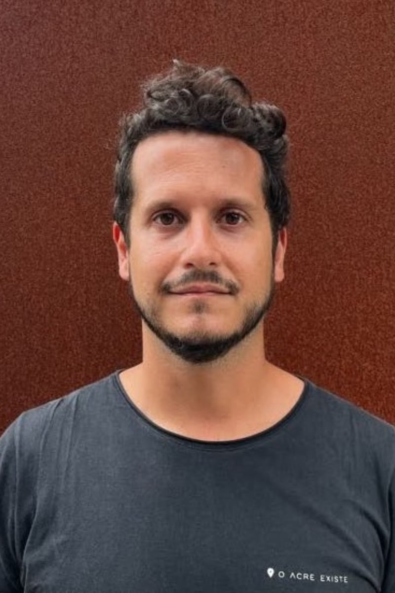 Beto Bina is the founder and CEO of FarFarm.