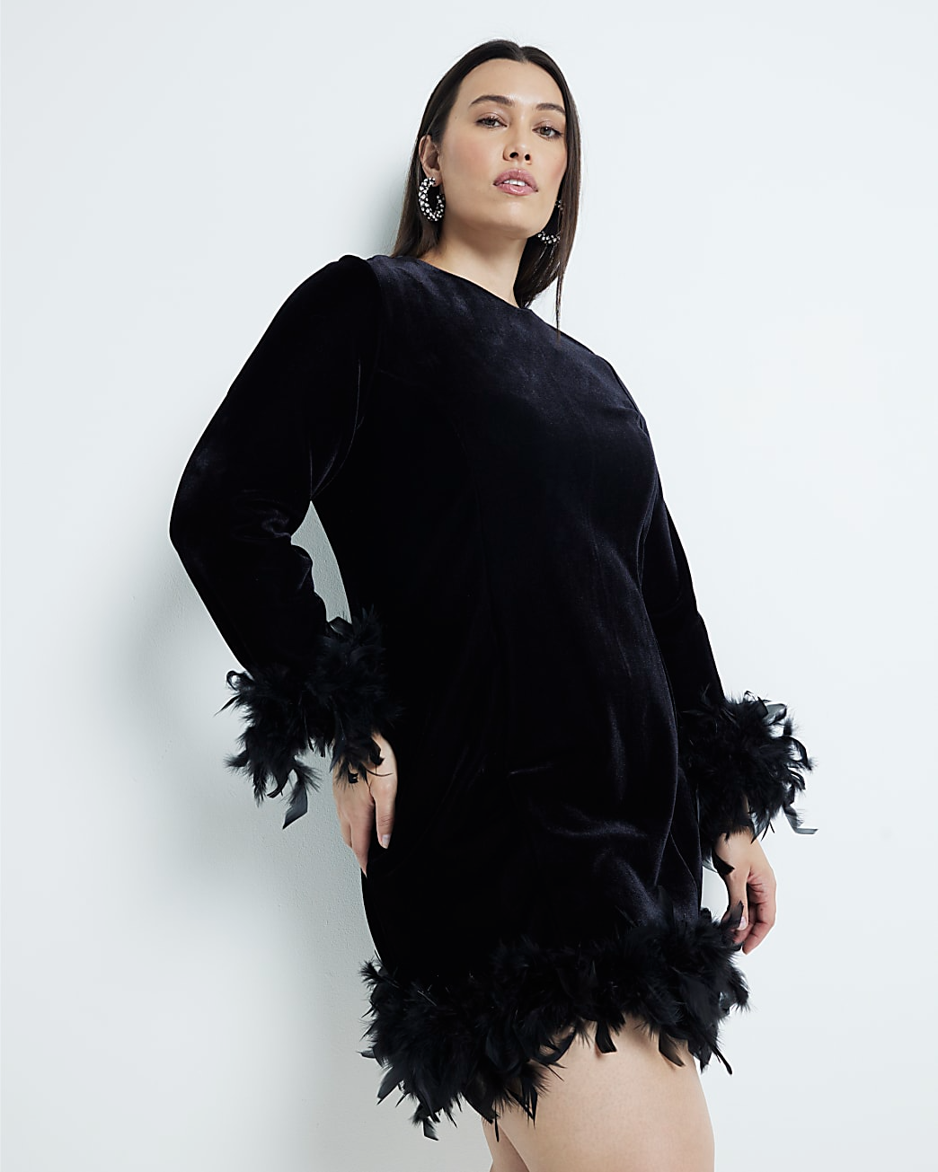 Plus Black Velvet Feathered Hem Dress 2