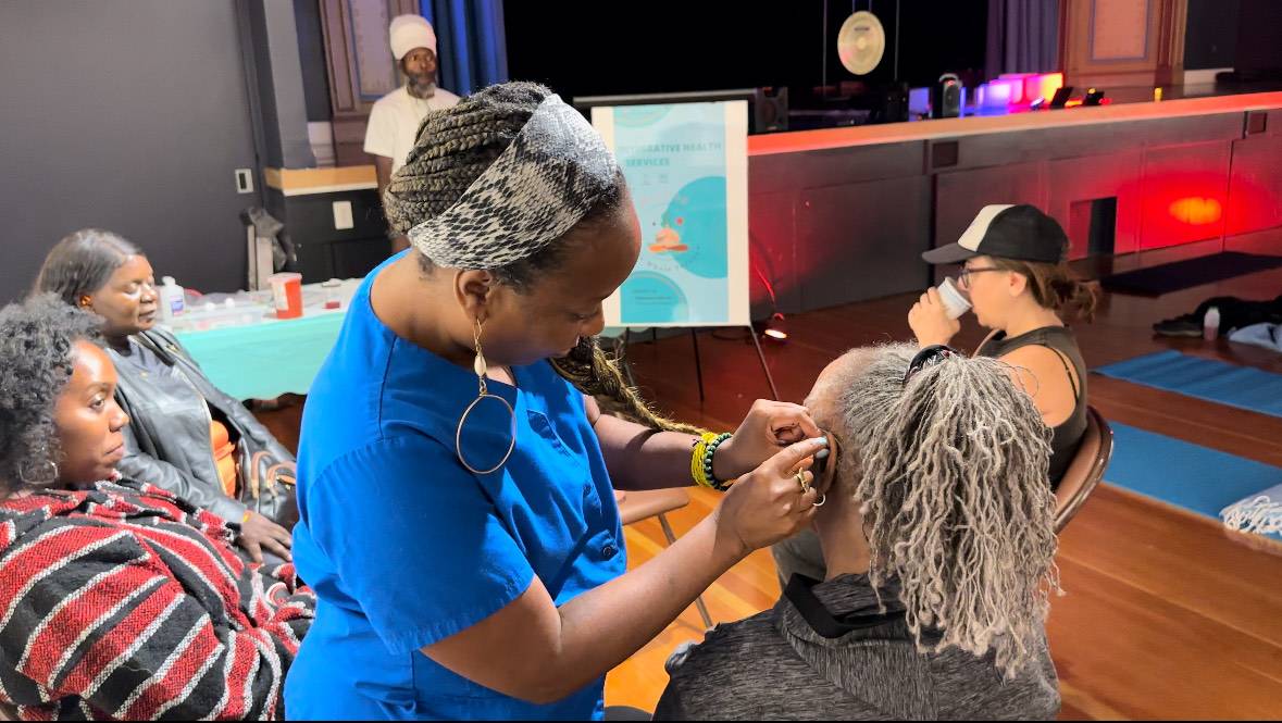 free-your-mind-sf-acupuncturist-dr.-keneice-ford-el-opera-house-102524-by-kevin-epps, ‘Free Your Mind SF’ campaign shines light on mental health awareness in underserved communities, Culture Currents Local News & Views 