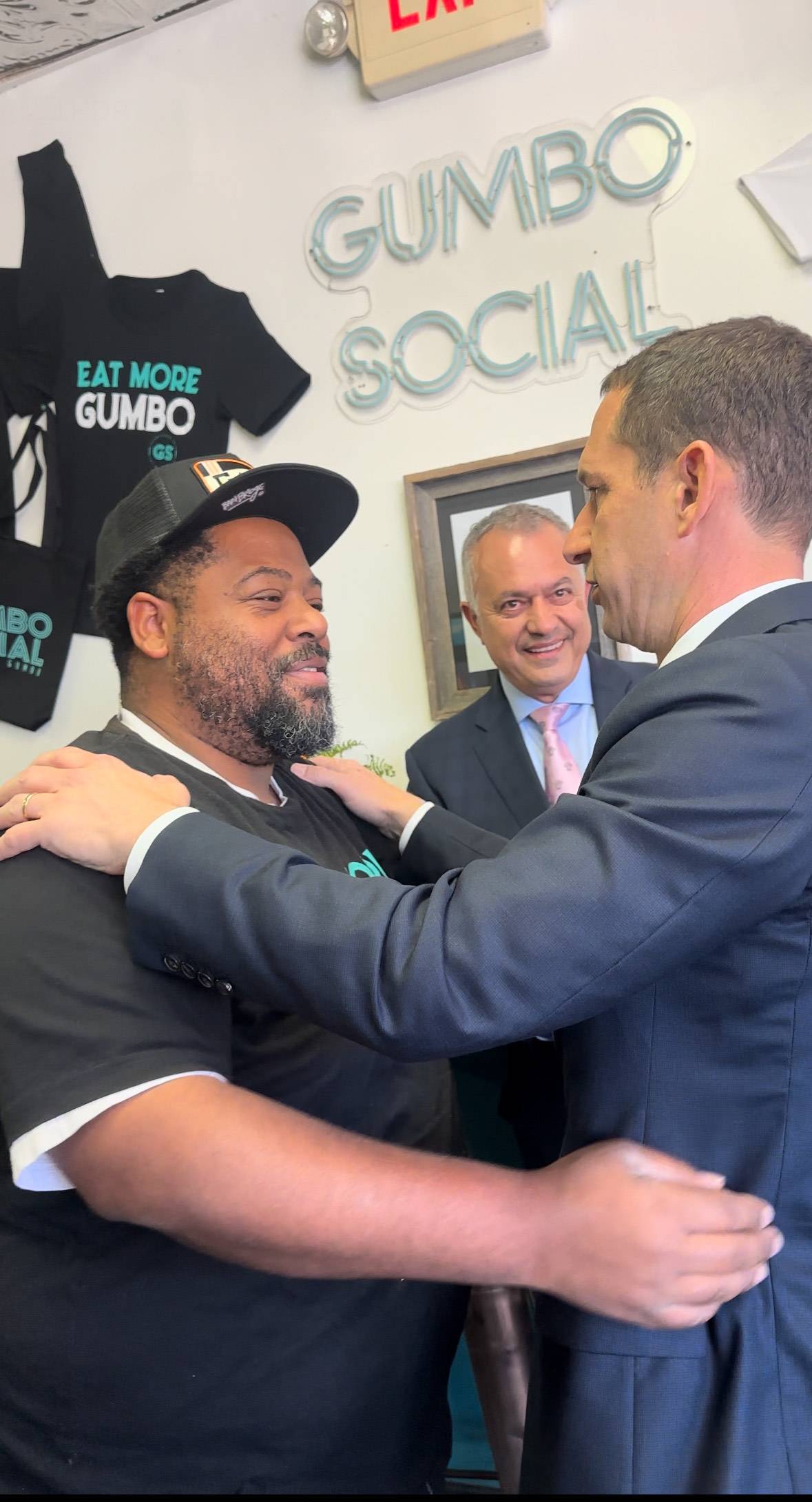 mayor-elect-daniel-lurie-greeted-by-chef-dontae-ball-owner-gumbo-social-in-bayview, Mayor-elect Daniel Lurie begins journey with Bayview community lunch at Gumbo Social, Featured Local News & Views 