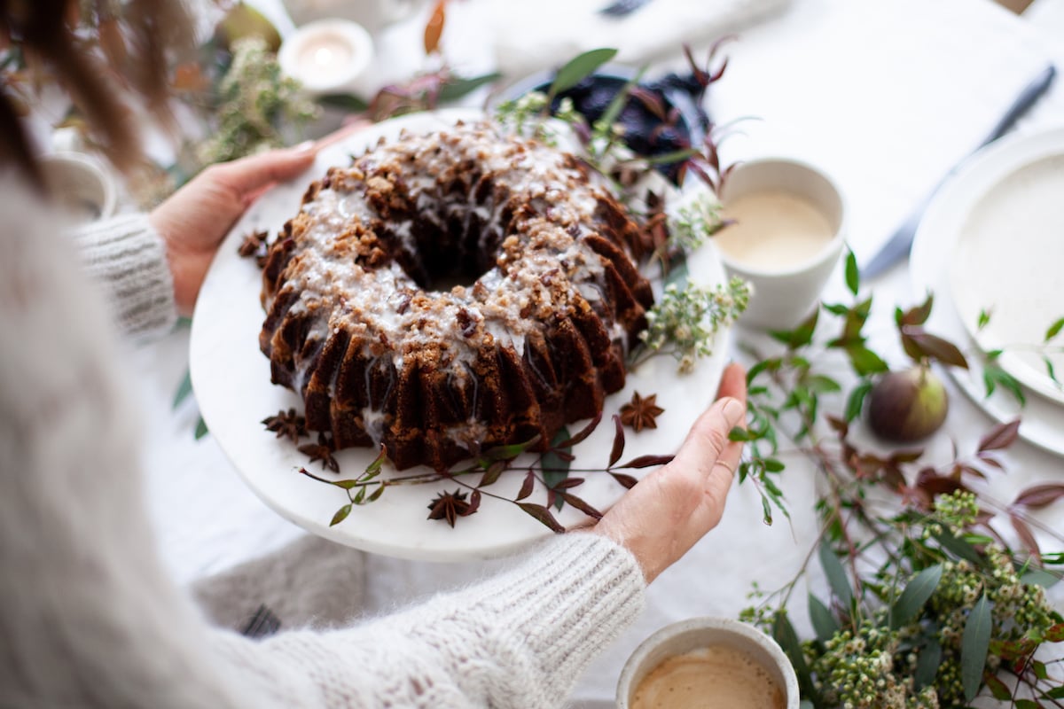 gingerbread streusel bundt_holiday desserts