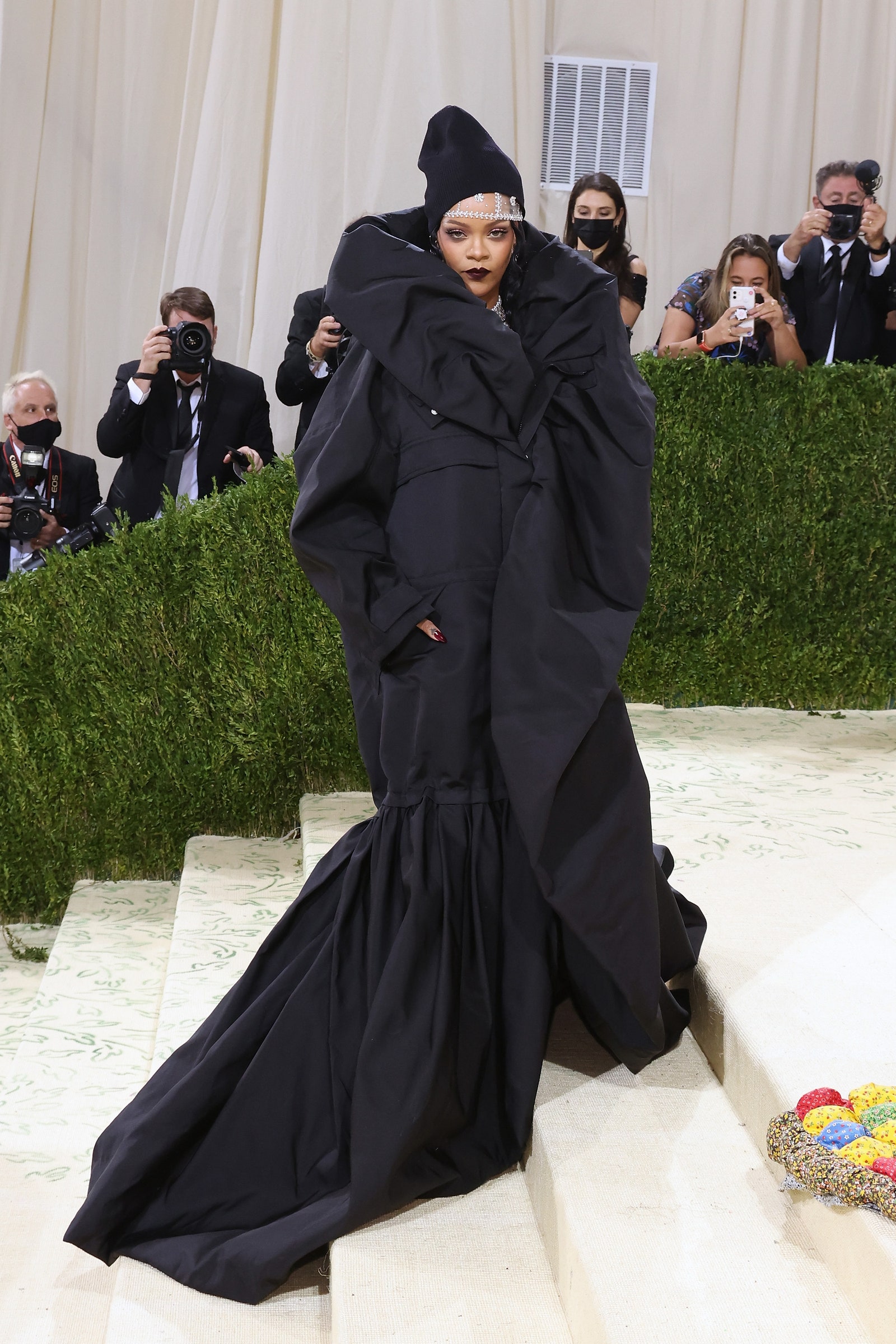 NEW YORK NEW YORK  SEPTEMBER 13 Rihanna attends the 2021 Met Gala benefit In America A Lexicon of Fashion at...