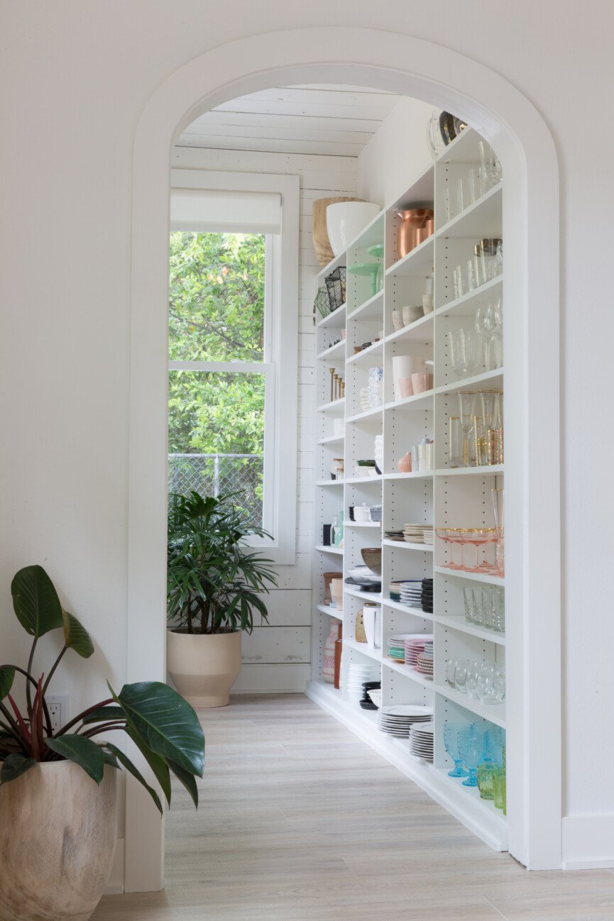 Arched doorway, butlers pantry