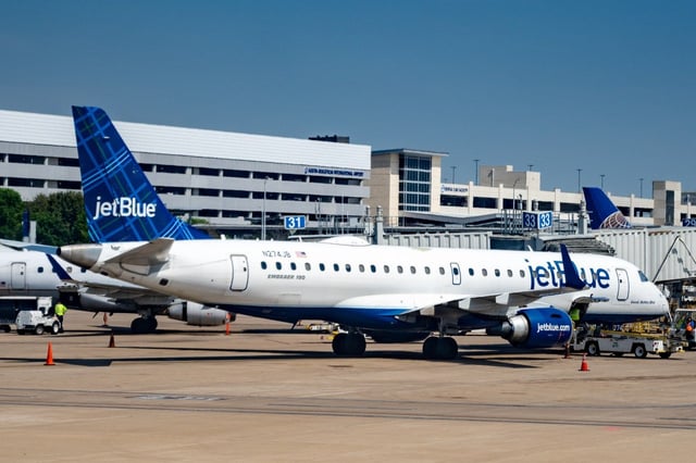 JetBlue cancels Austin-New York route, citing low performance