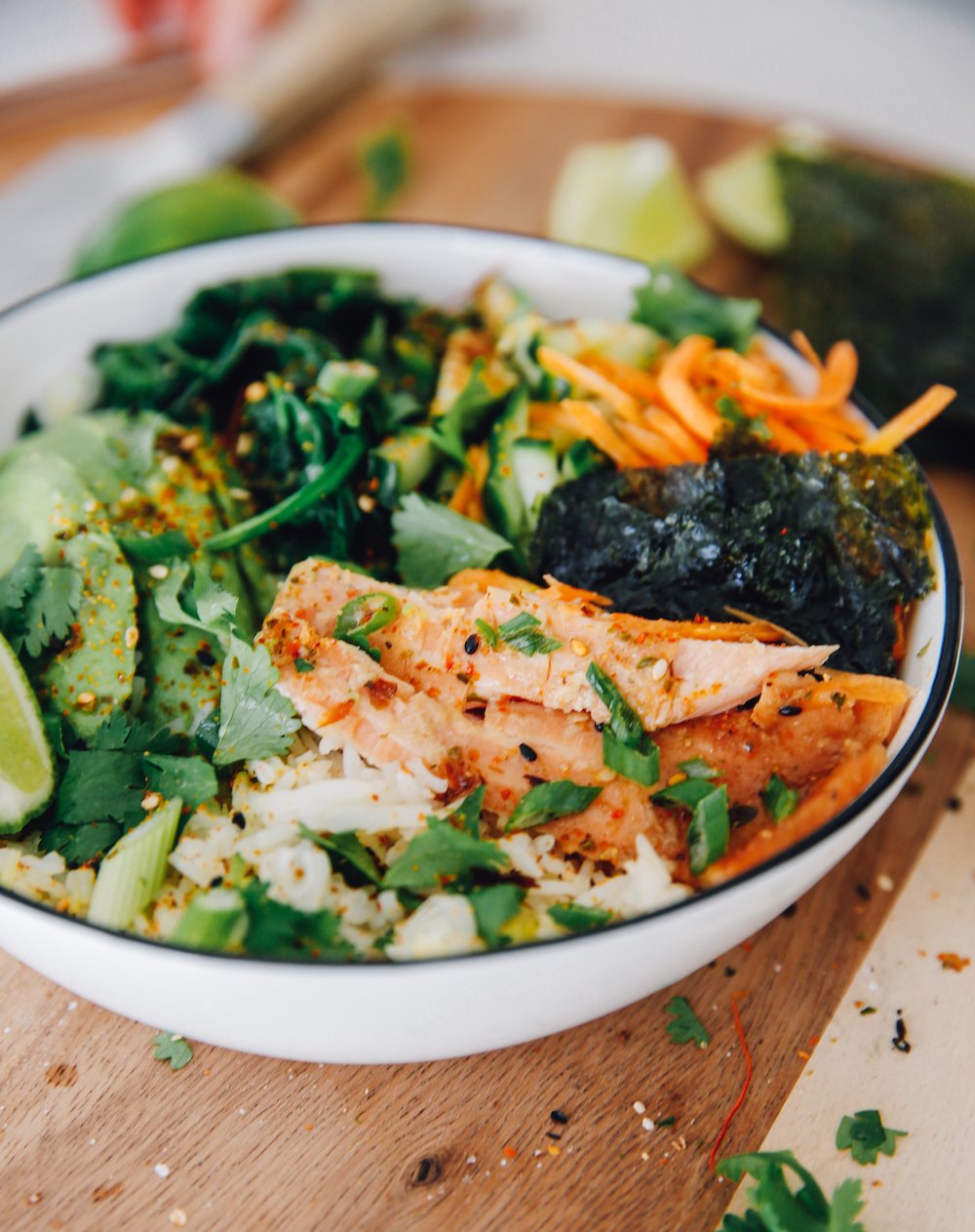 This salmon roll sushi bowl recipe is a healthy and delicious lunch