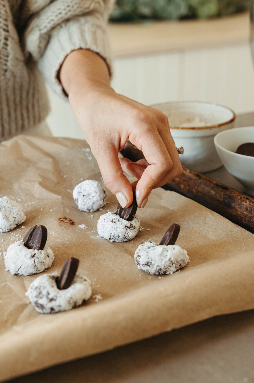 chewy chocolate peppermint cookie, snowball christmas cookie