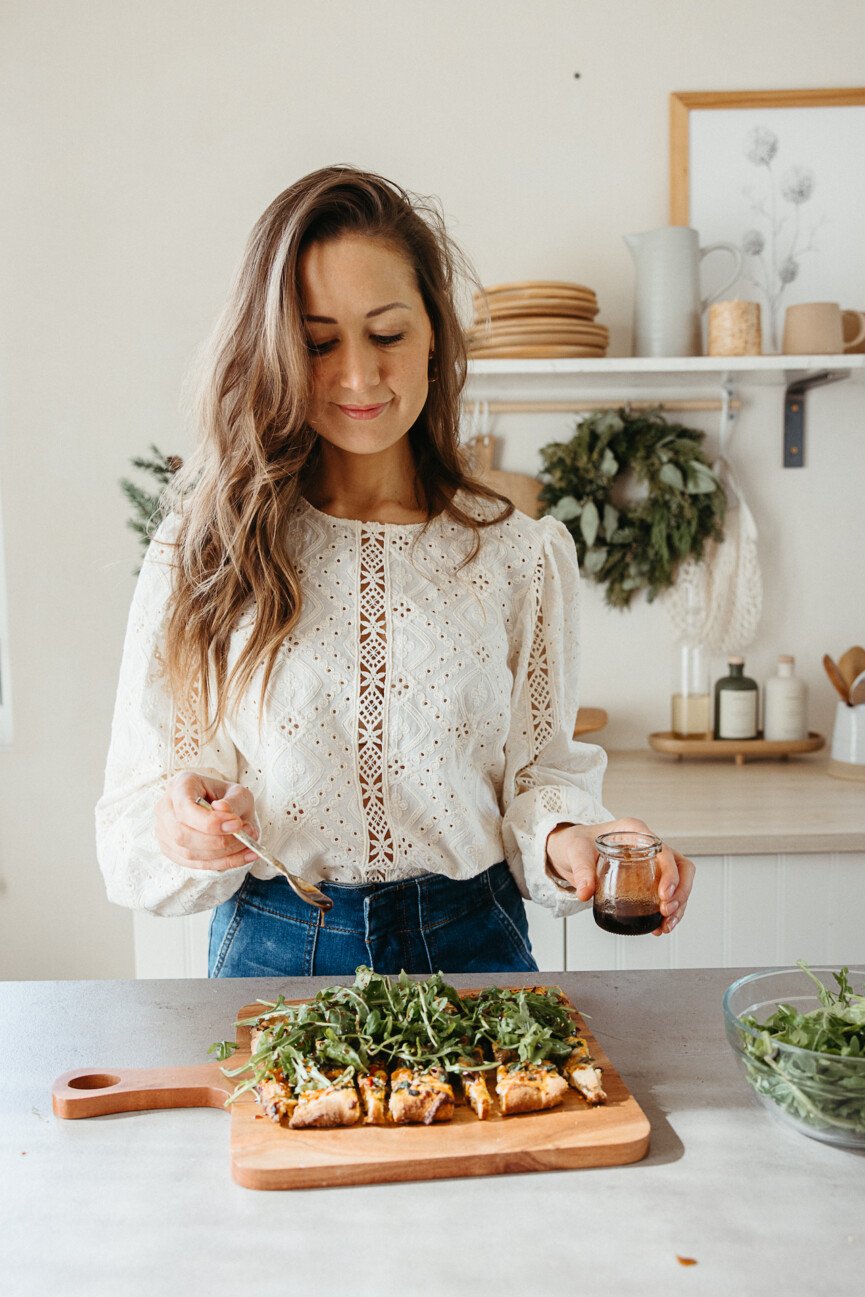 holiday appetizers recipes-spinach artichoke flatbread_gut health during holidays