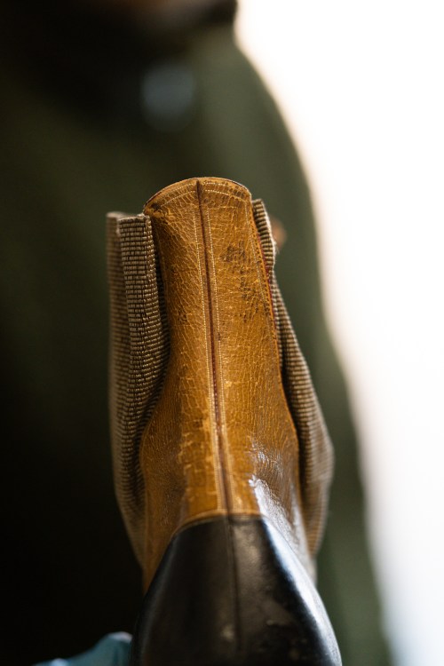 Fine back seam.